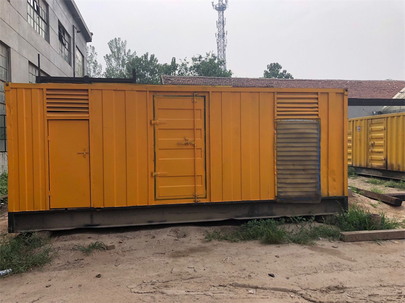 中沙发电机出租进行负载测试时，电瓶电量不足的具体判断标准是什么？